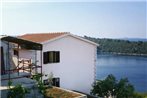 Apartments by the sea Karbuni