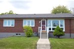 Beautiful Detached Clean and Spacious 6 Bedroom House - Toronto