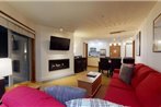 Ski In Ski Out Apartment with Pool and Hot Tub by Harmony Whistler
