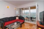 Two-Bedroom Apartment Misevac with Sea View 07