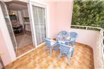 Two-Bedroom Apartment in Selce
