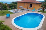 Family friendly house with a swimming pool Opric