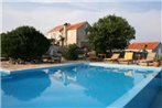 Family friendly house with a swimming pool Humac