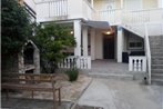Apartments by the sea Turanj