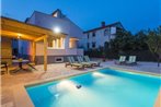Charming Villa in Zadar with Private Swimming Pool