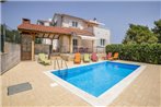 Family friendly house with a swimming pool Maslinica