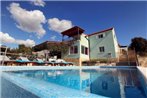 Family friendly house with a swimming pool Kanica