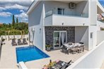 Amazing home in Medulin w/ Outdoor swimming pool