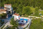 Gorgeous Villa in Tucepi with Private Swimming Pool