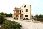 Apartment Ivica - 300 m from sea