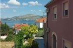 Apartment in Okrug Gornji with sea view
