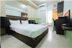 Best Deal Studio Room Grand Emerald Apartment By Travelio