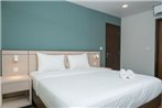 Comfy 4 Pax 2BR Apartment at Gallery West Residence By Travelio