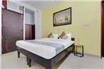 Cozy Stay near PVR 3C's at Discounted Price!