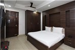 SPOT ON 74311 Vishu Moni Residency