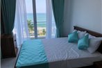 Sea Breeze - Luxurious 3 Bedroom Sea Front Apartment in Mount Lavinia