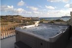 Stunning Views 4 Bedrooms Penthouse in Marsaxlokk