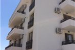 White Apartment Mamaia Nord