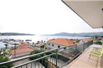 Two-Bedroom Apartment with Sea View in Okrug Gornji