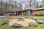 Creekside Cabin with Hot Tub