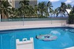 Spacious Condo with Private Lanai in the Ilikai Tower