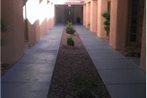 Days Inn & Suites by Wyndham Tucson AZ