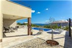 Blue Sky Luxury Villa with pool