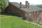 Spacious Villa in Fabriano with Swimming Pool