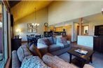 Spacious Chalet with PRIVATE Hot Tub by Harmony Whistler