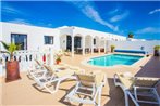 Remarkable 4-Bed Villa in Playa Blanca