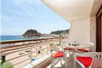 LETS HOLIDAYS Apartment sea views on the beach 3