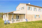 Three-Bedroom Holiday Home in Bonnieux