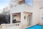 Nice home in Be?ziers w/ Outdoor swimming pool