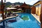Golden Teak Resort Baan Sapparot