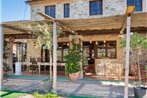 Quaint Cottage in Citta` della Pieve with Swimming Pool