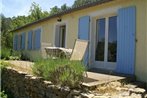 Cosy Holiday Home in Lorgues with Pool