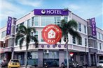 OYO 337 Iris Hotel