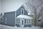 Dog Friendly Blue House by AAA Red Lodge Rentals