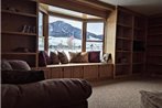 Dog Friendly Elk Ridge with Hot Tub by AAA Red Lodge Rentals