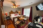 Bama Bed and Breakfast - Crimson Suite